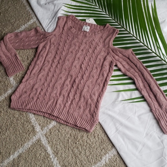 HIPPIE ROSE Cold Shoulder cable Knit Sweater - Picture 2 of 8
